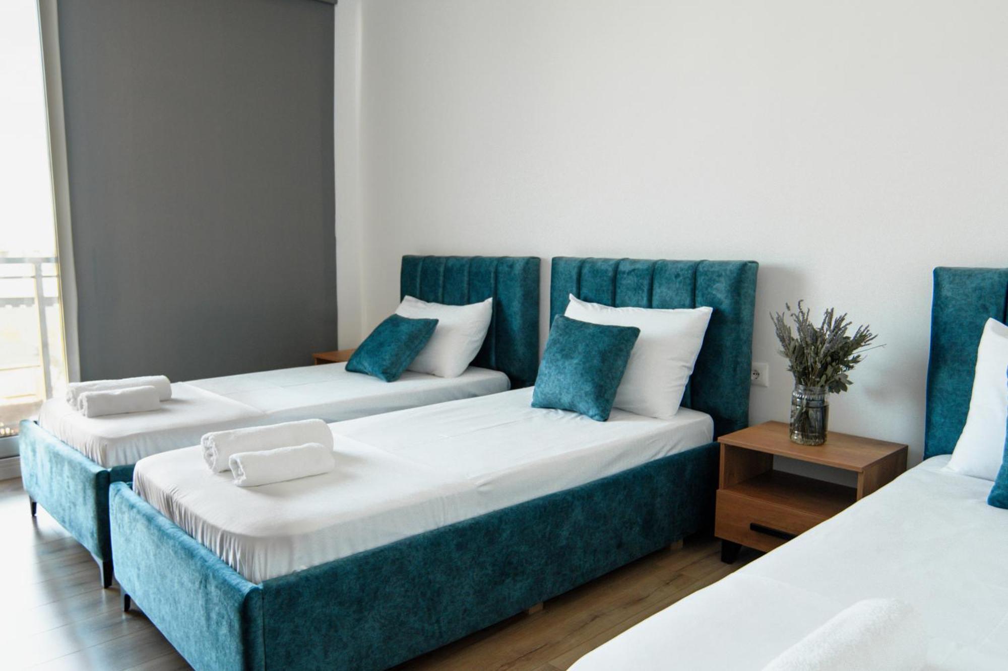 Urban Serenity City Skyline View Apartment 1 Tirana Exterior photo